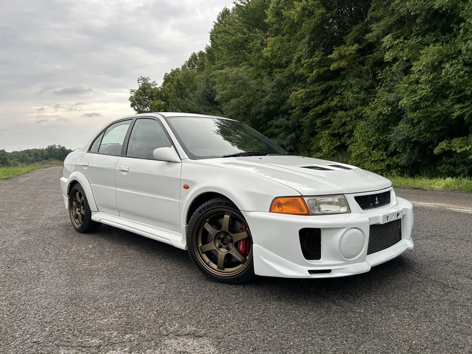 1998 Mitsubishi Lancer Evolution V 6th Gen - Image 10 of 31