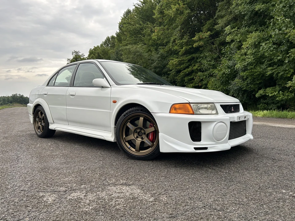 1998 Mitsubishi Lancer Evolution V 6th Gen - Image 12 of 31