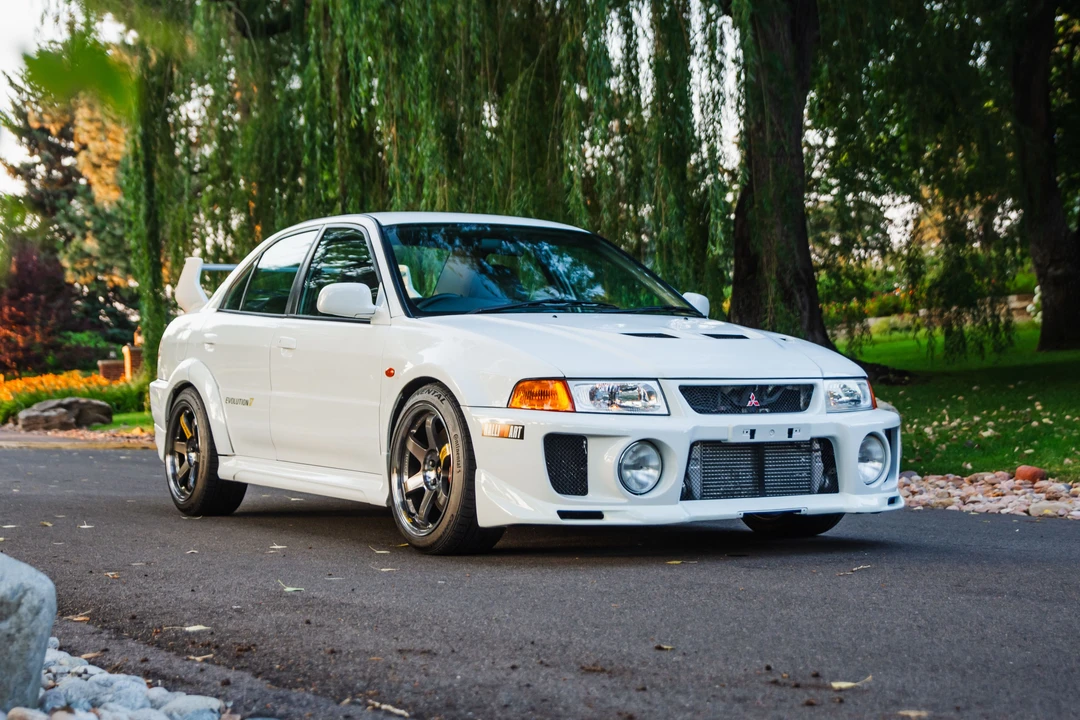 1998 Mitsubishi Lancer Evolution V 6th Gen - Image 2 of 31