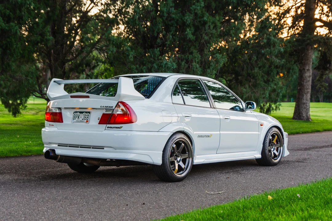 1998 Mitsubishi Lancer Evolution V 6th Gen - Image 4 of 31