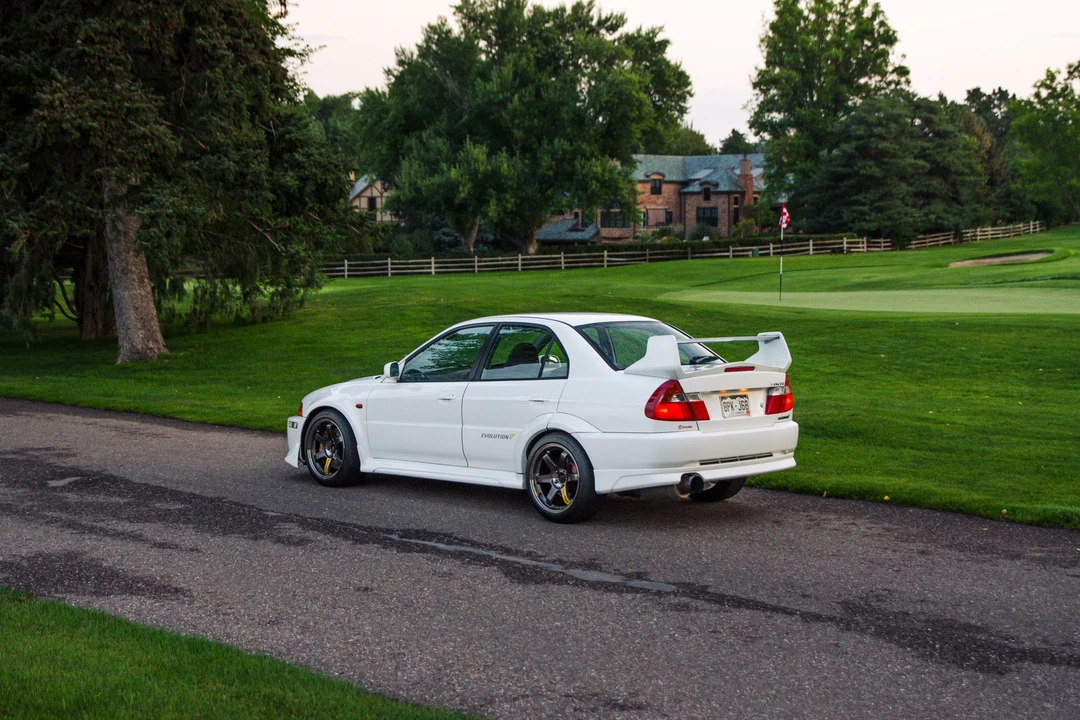 1998 Mitsubishi Lancer Evolution V 6th Gen - Image 12 of 31