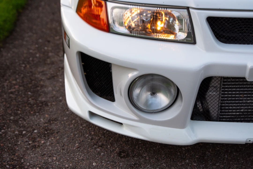 1998 Mitsubishi Lancer Evolution V 6th Gen - Image 28 of 31