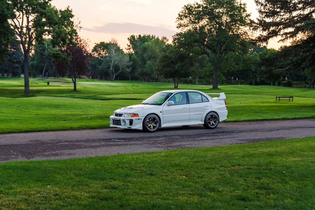 1998 Mitsubishi Lancer Evolution V 6th Gen - Image 17 of 31