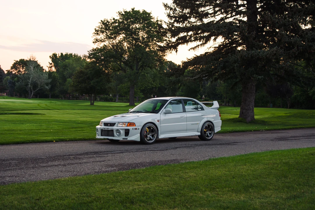 1998 Mitsubishi Lancer Evolution V 6th Gen - Image 9 of 31