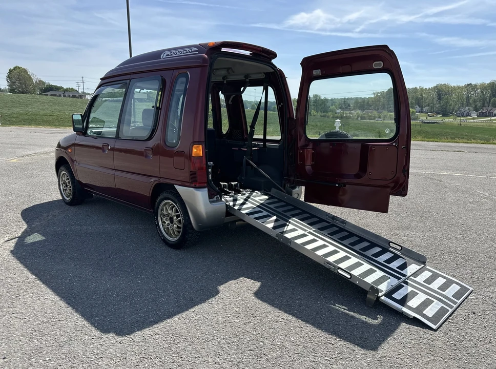 1998 Mitsubishi Toppo 2nd Gen - Image 30 of 31