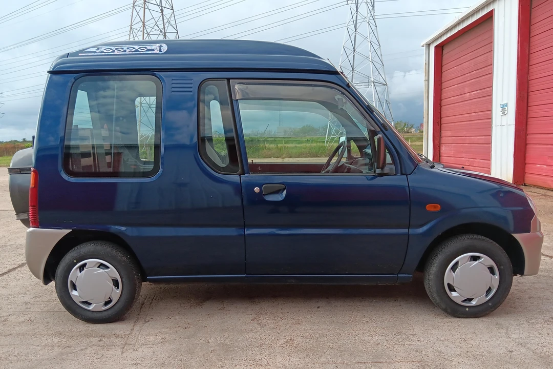 1998 Mitsubishi Toppo 2nd Gen - Image 14 of 31