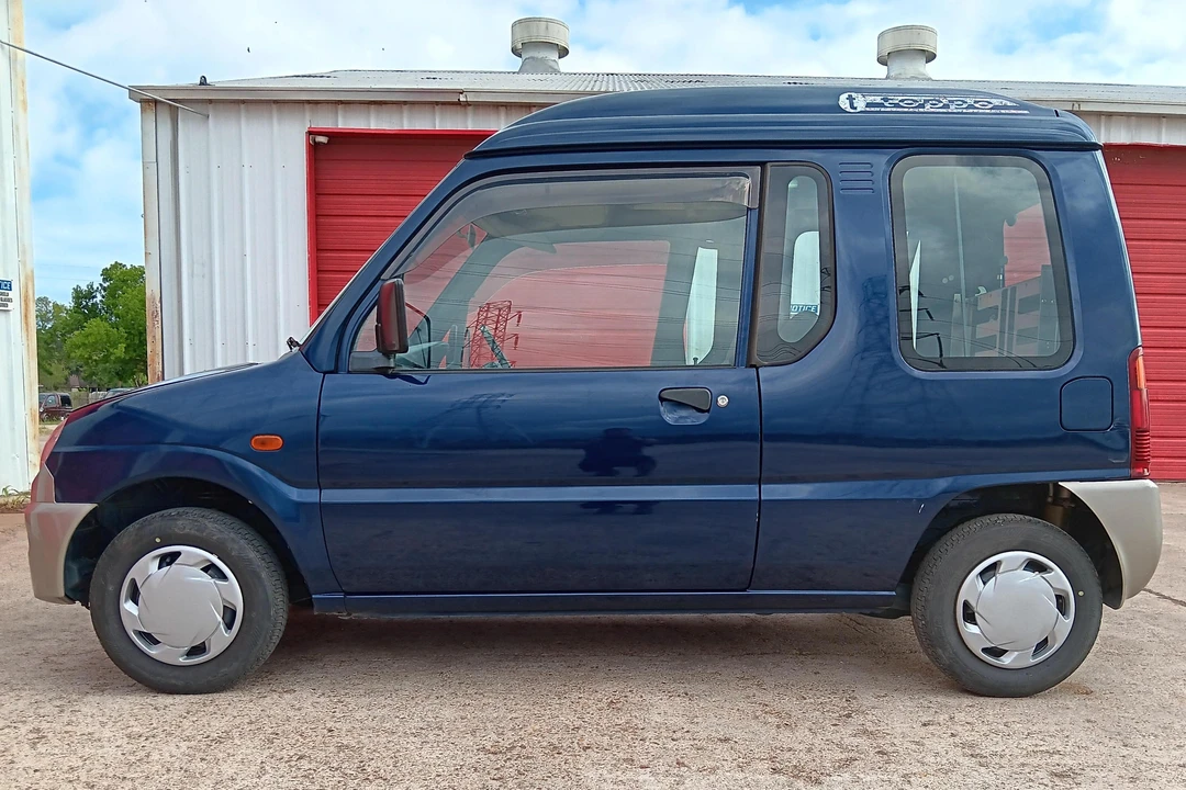 1998 Mitsubishi Toppo 2nd Gen - Image 3 of 31