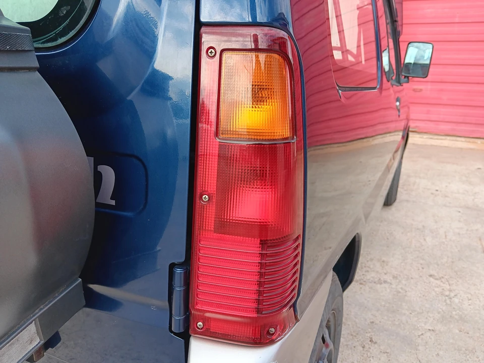 1998 Mitsubishi Toppo 2nd Gen - Image 24 of 31