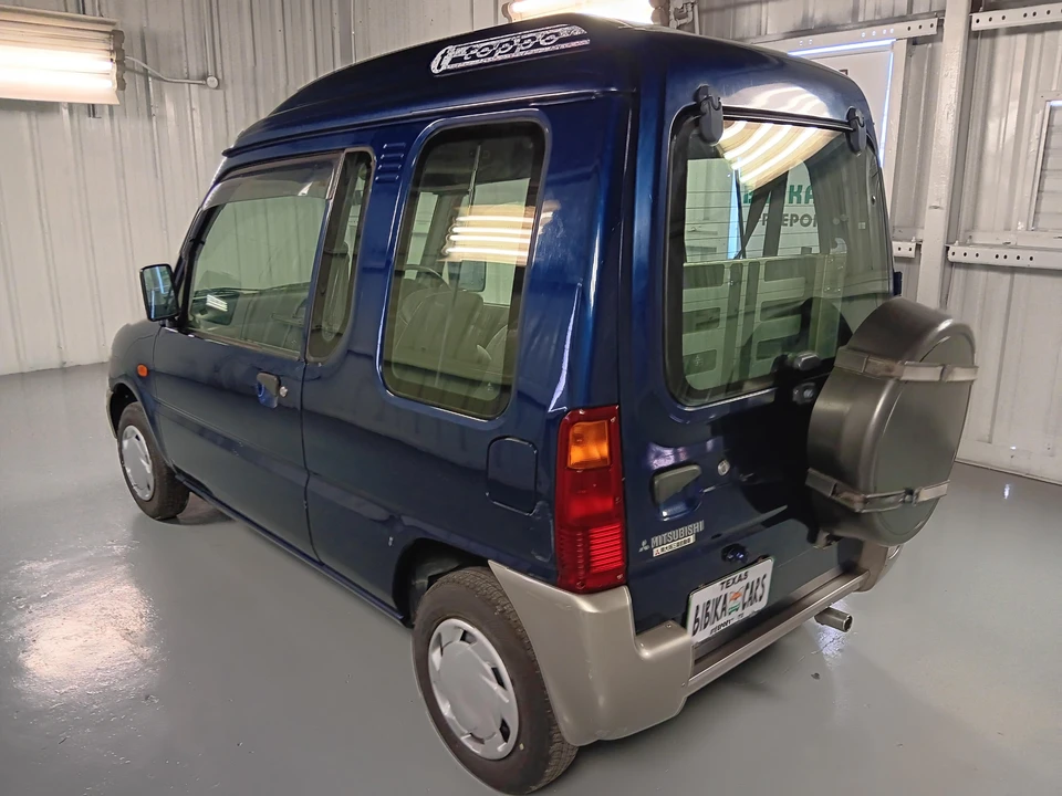 1998 Mitsubishi Toppo 2nd Gen - Image 9 of 31