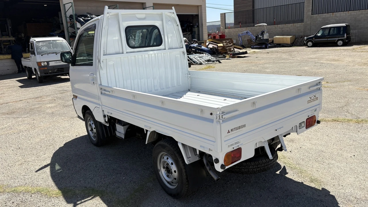 1998 Mitsubishi Minicab 5th Gen - Image 5 of 31