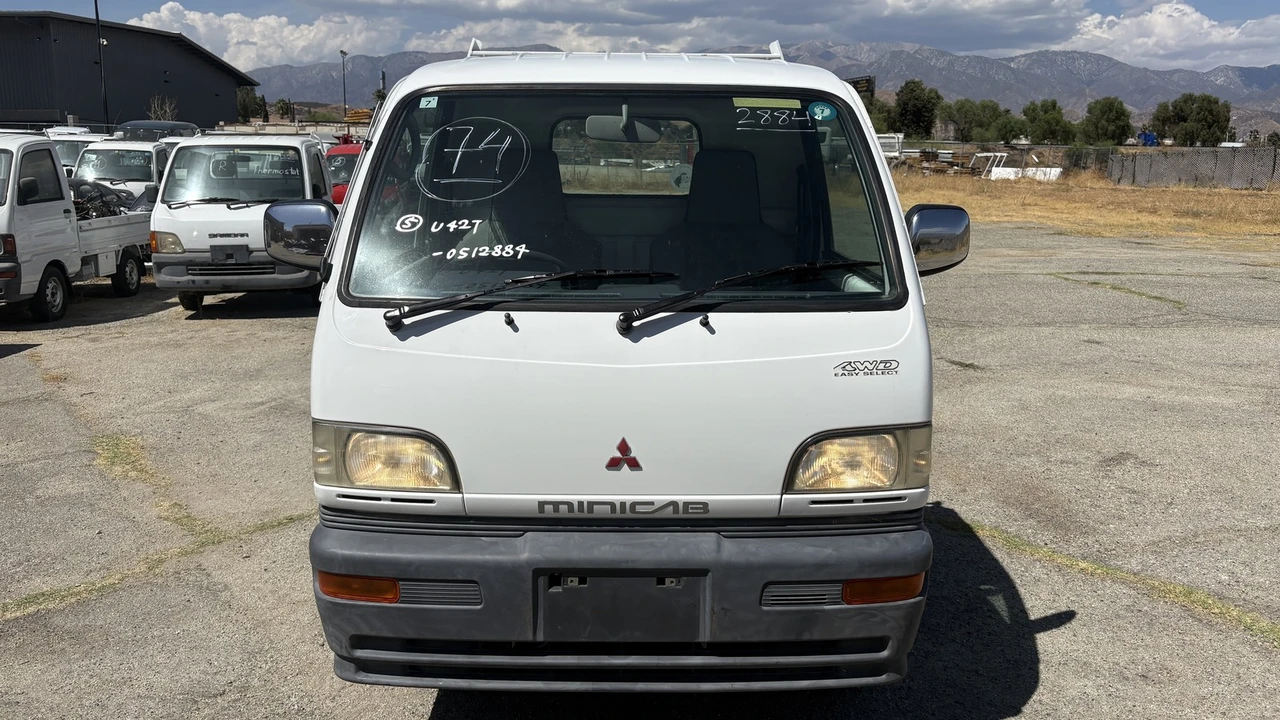 1998 Mitsubishi Minicab 5th Gen - Image 2 of 31