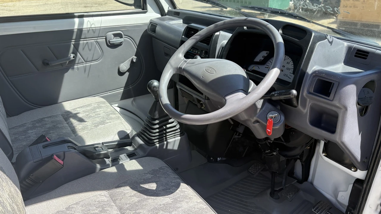 1998 Mitsubishi Minicab 5th Gen - Image 10 of 31