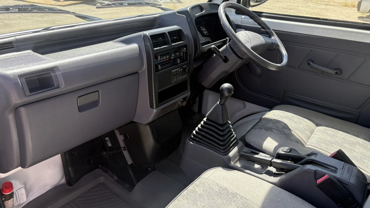 1998 Mitsubishi Minicab 5th Gen - Image 24 of 31
