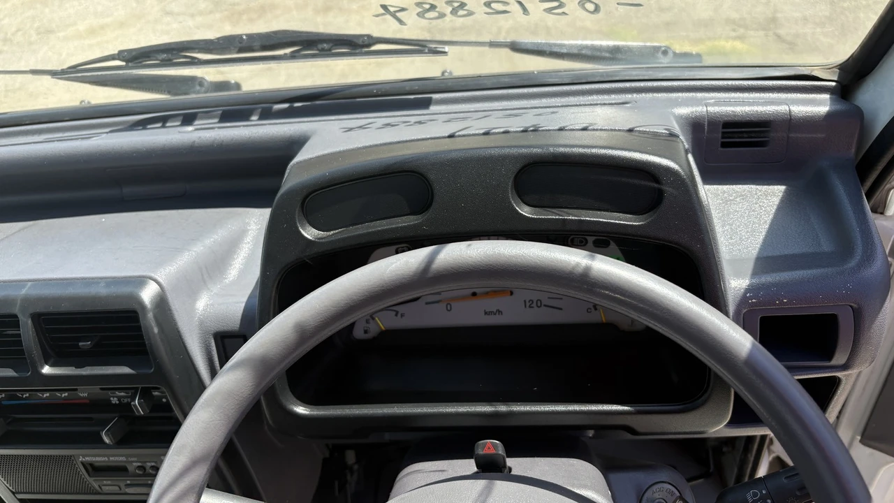 1998 Mitsubishi Minicab 5th Gen - Image 19 of 31