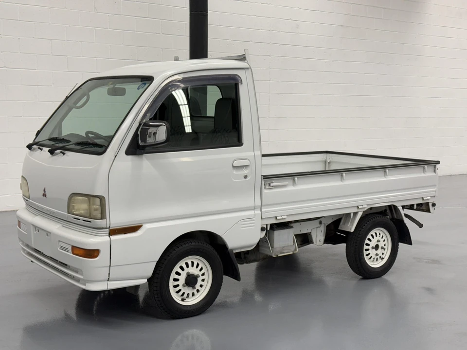 1998 Mitsubishi Minicab 5th Gen - Image 3 of 31