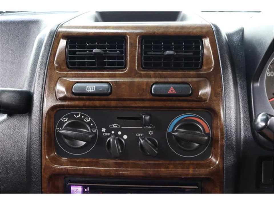 1998 Mitsubishi Pajero/Montero 2nd Gen - Image 12 of 31