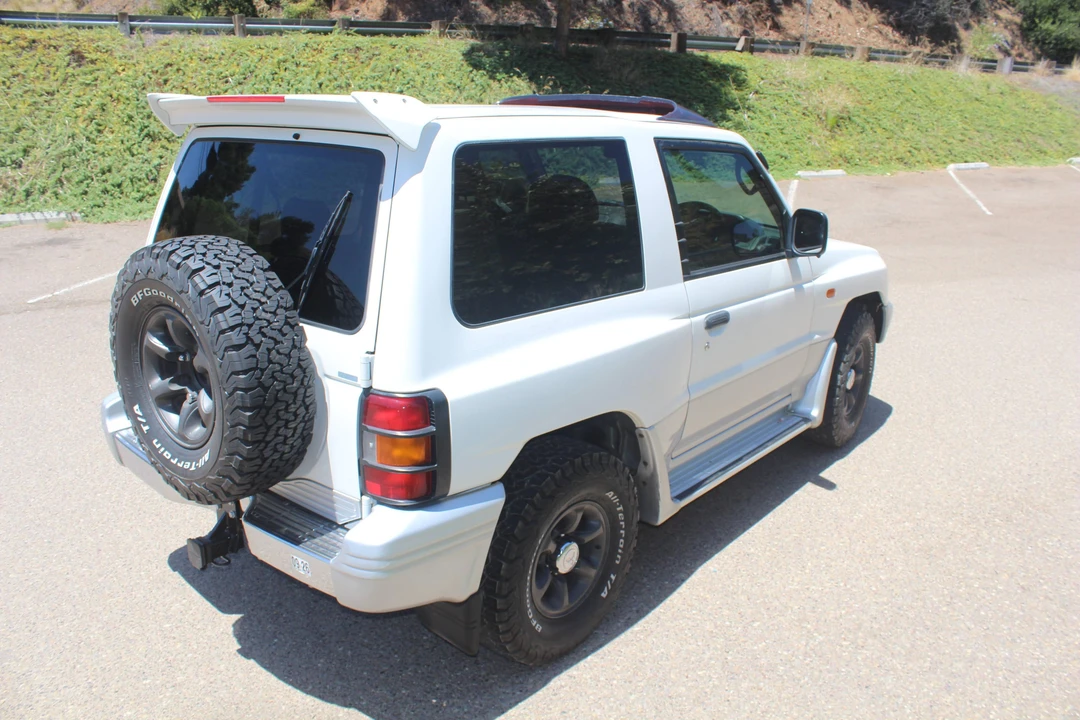 1998 Mitsubishi Pajero/Montero 2nd Gen - Image 14 of 31