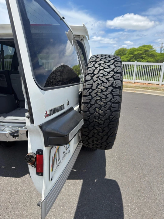1998 Mitsubishi Pajero/Montero 2nd Gen - Image 27 of 31