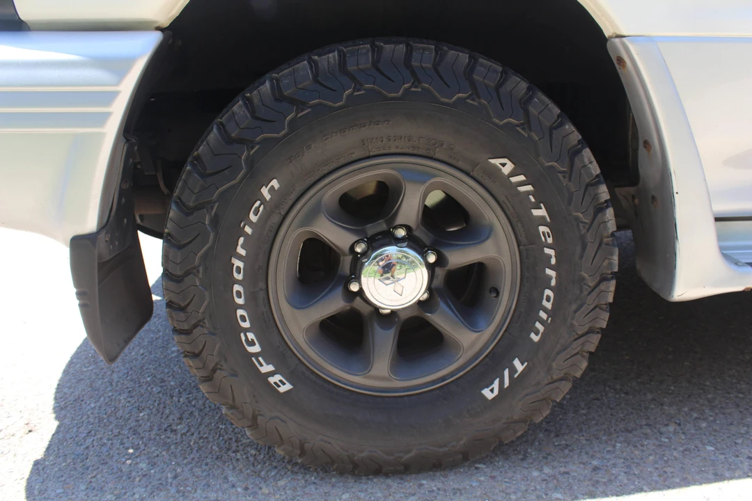 1998 Mitsubishi Pajero/Montero 2nd Gen - Image 25 of 31