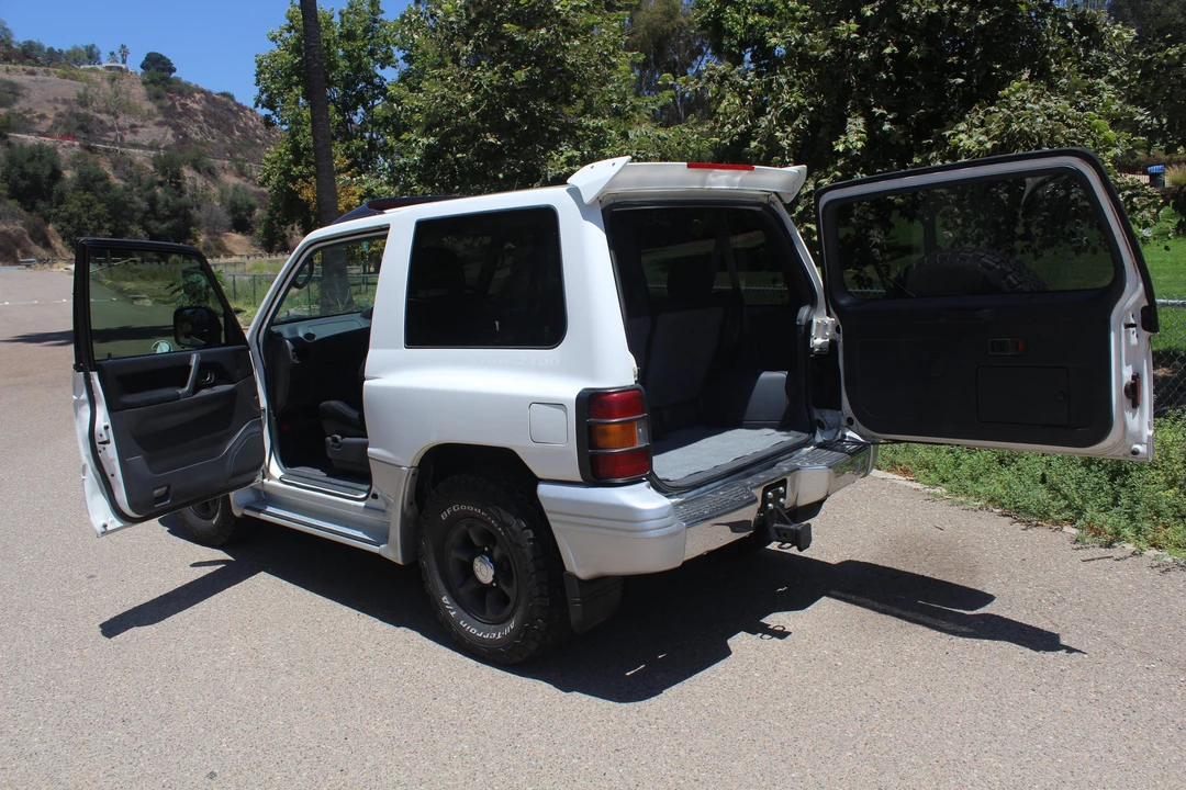 1998 Mitsubishi Pajero/Montero 2nd Gen - Image 17 of 31
