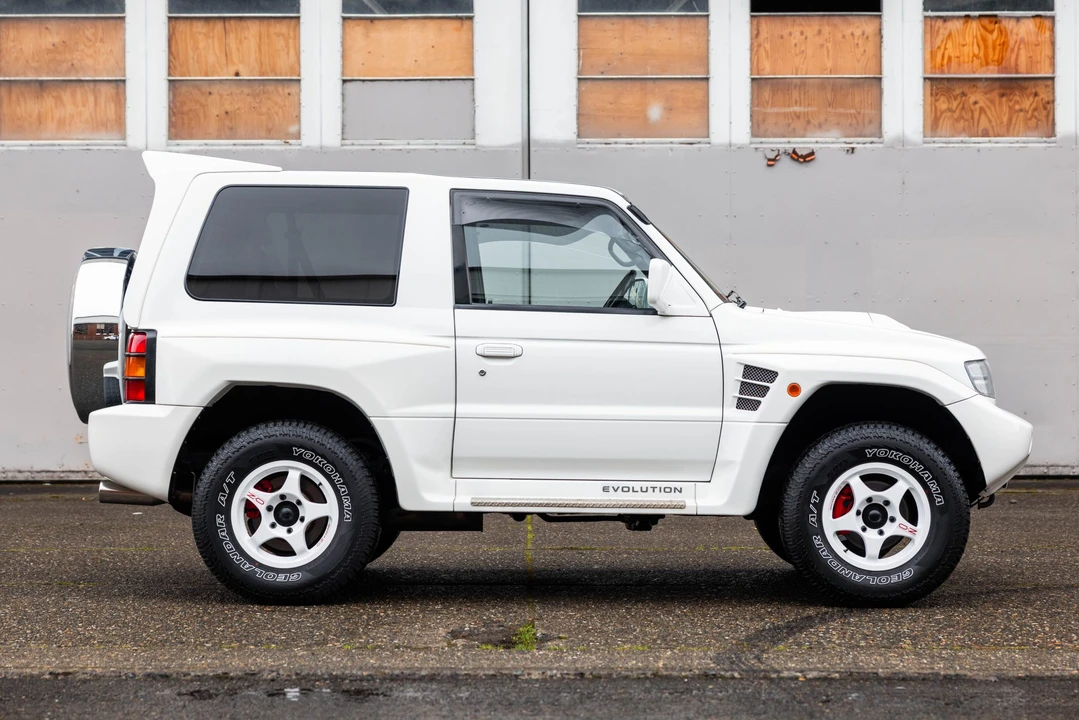 1998 Mitsubishi Pajero/Montero 2nd Gen - Image 22 of 31