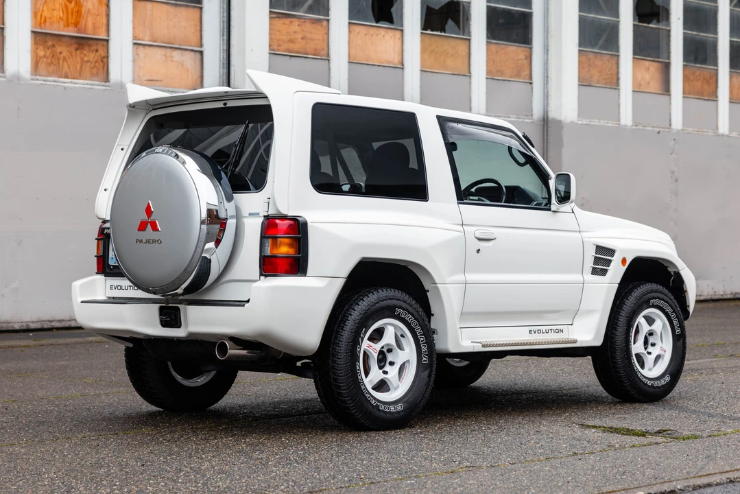 1998 Mitsubishi Pajero/Montero 2nd Gen - Image 21 of 31