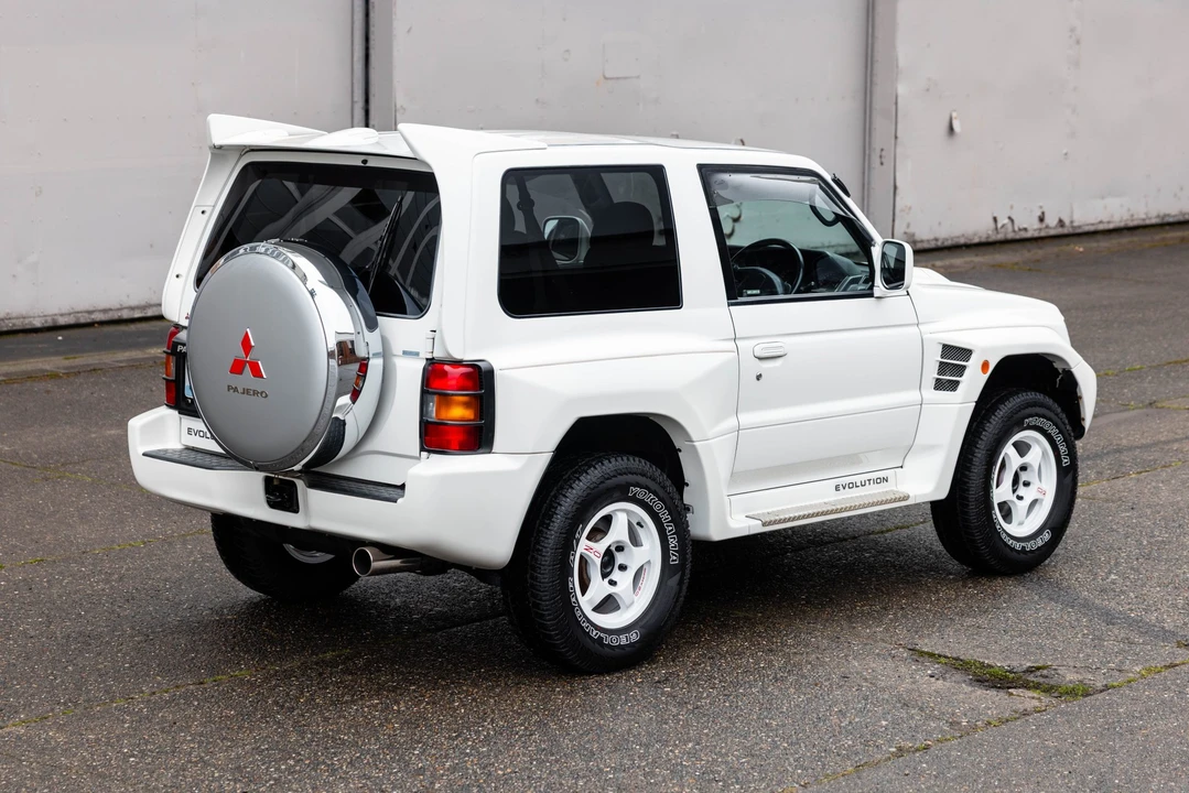 1998 Mitsubishi Pajero/Montero 2nd Gen - Image 20 of 31