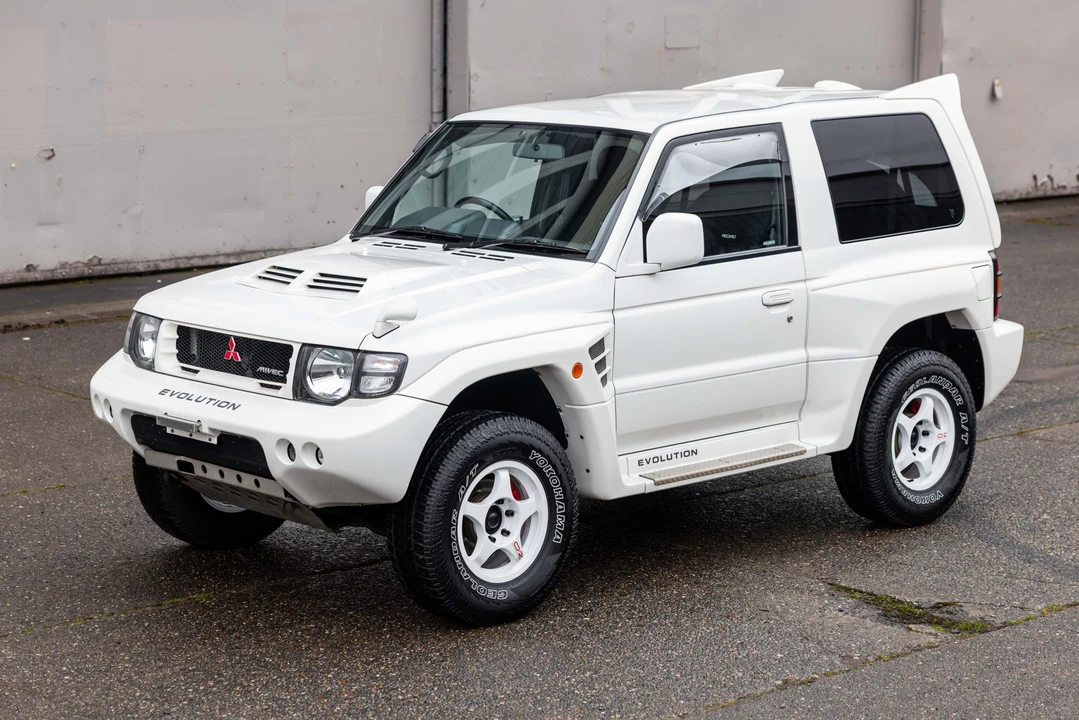1998 Mitsubishi Pajero/Montero 2nd Gen - Image 7 of 31