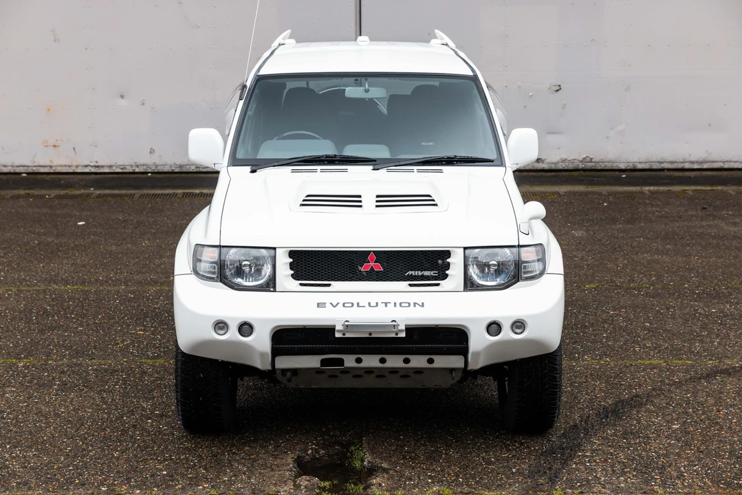 1998 Mitsubishi Pajero/Montero 2nd Gen - Image 31 of 31