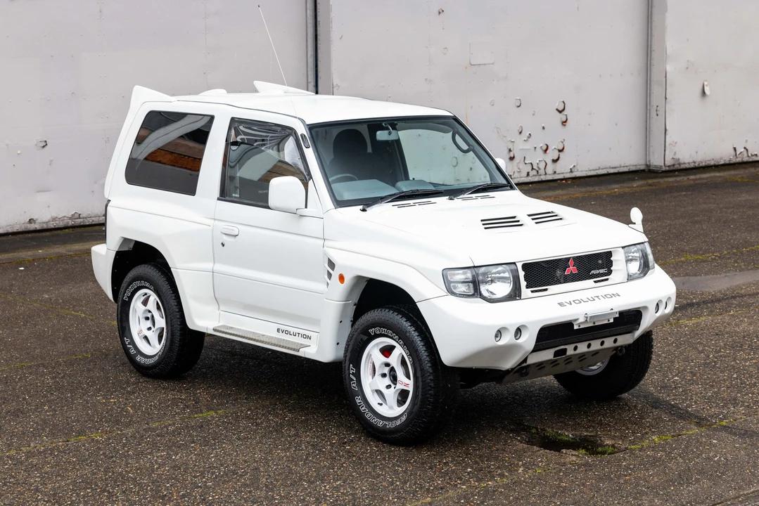 1998 Mitsubishi Pajero/Montero 2nd Gen - Image 27 of 31