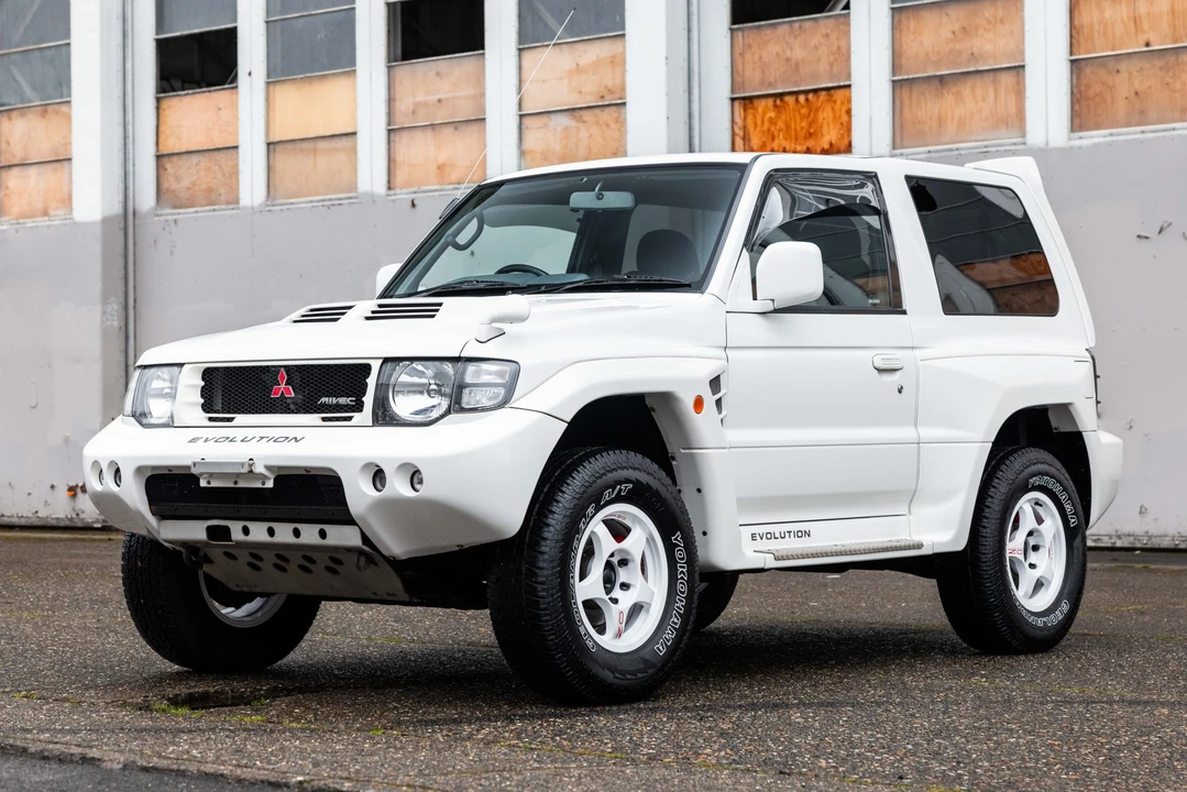 1998 Mitsubishi Pajero/Montero 2nd Gen - Image 5 of 31