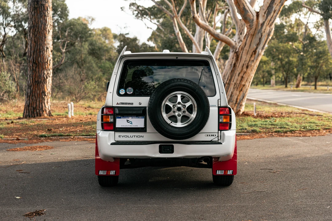 1998 Mitsubishi Pajero/Montero 2nd Gen - Image 13 of 31