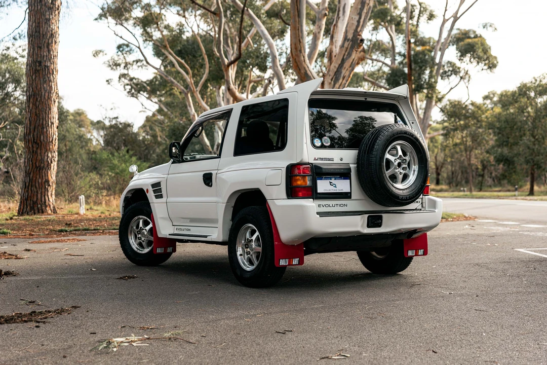 1998 Mitsubishi Pajero/Montero 2nd Gen - Image 12 of 31