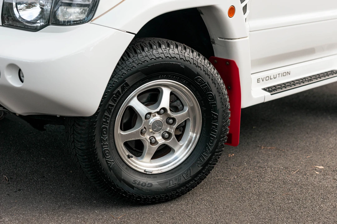 1998 Mitsubishi Pajero/Montero 2nd Gen - Image 20 of 31