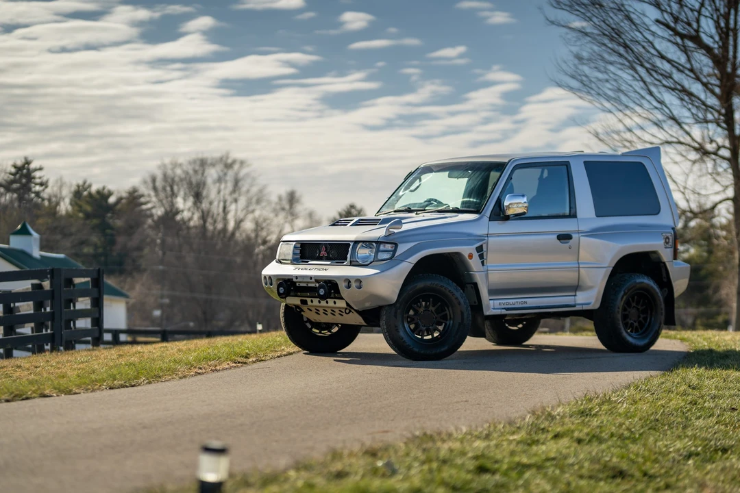 1998 Mitsubishi Pajero/Montero 2nd Gen - Image 3 of 31