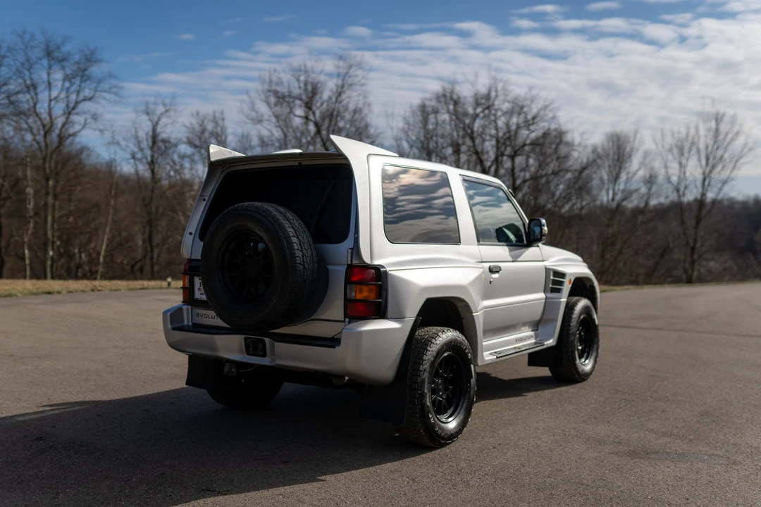1998 Mitsubishi Pajero/Montero 2nd Gen - Image 18 of 31