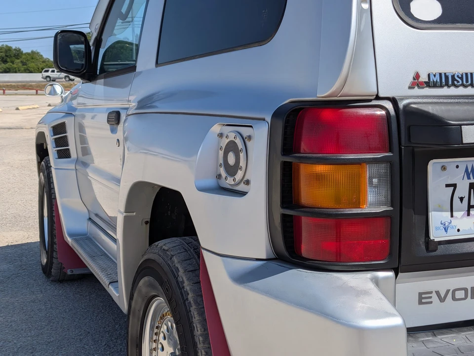 1998 Mitsubishi Pajero/Montero 2nd Gen - Image 17 of 31