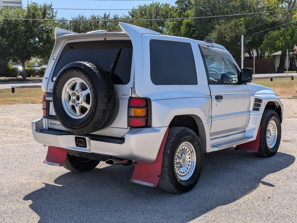 1998 Mitsubishi Pajero/Montero 2nd Gen - Image 11 of 31
