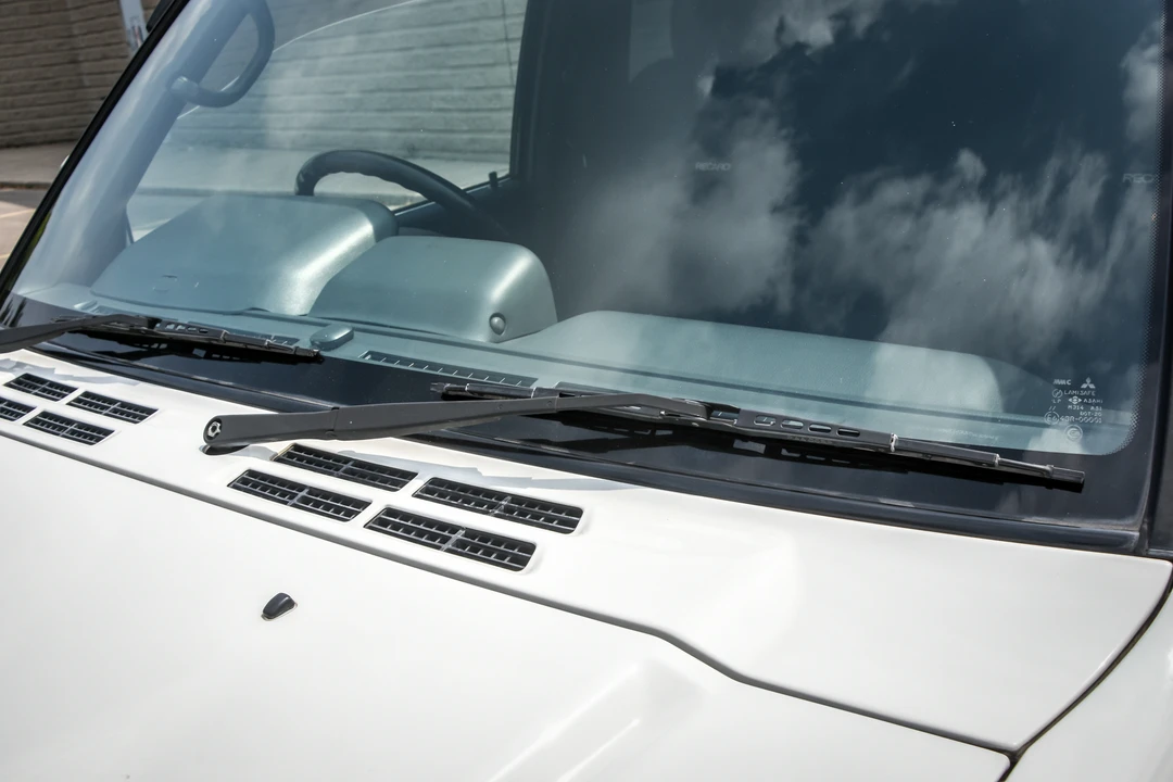 1998 Mitsubishi Pajero/Montero 2nd Gen - Image 10 of 31