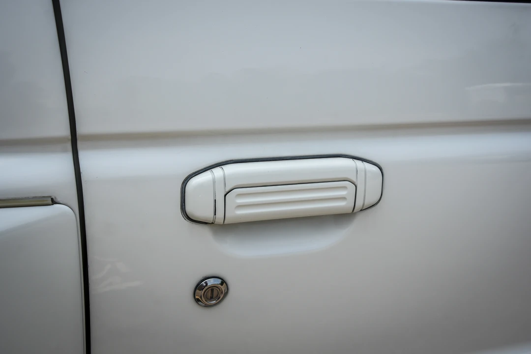 1998 Mitsubishi Pajero/Montero 2nd Gen - Image 31 of 31