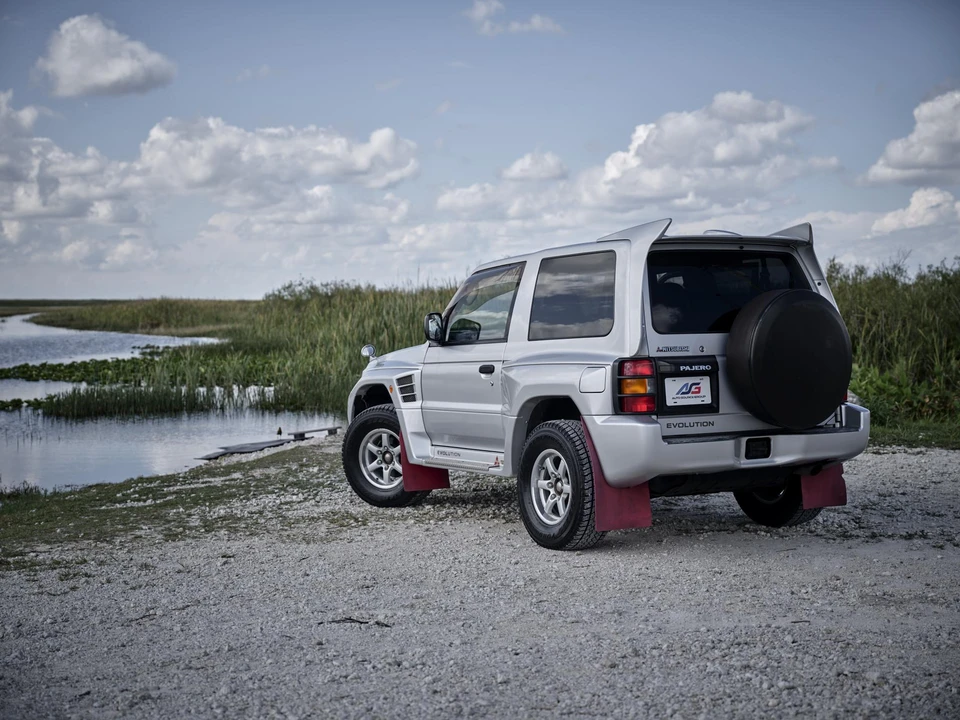 1998 Mitsubishi Pajero/Montero 2nd Gen - Image 13 of 31