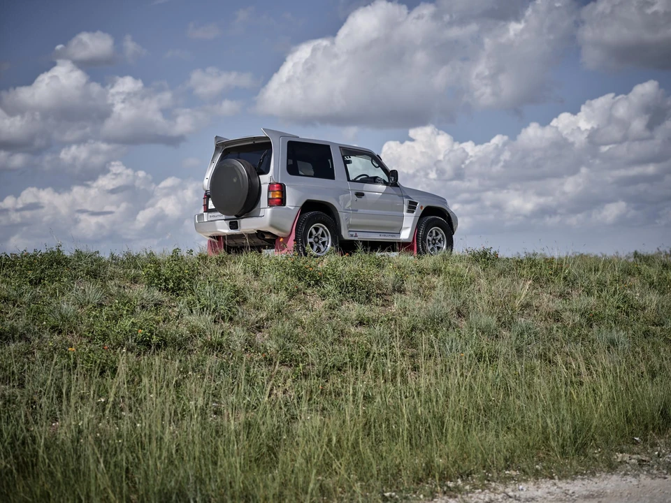 1998 Mitsubishi Pajero/Montero 2nd Gen - Image 18 of 31