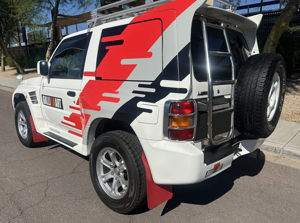 1998 Mitsubishi Pajero/Montero 2nd Gen - Image 14 of 31
