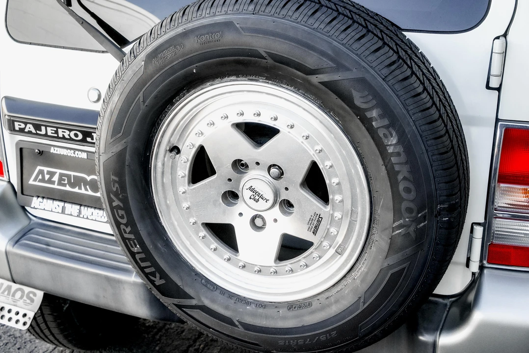 1998 Mitsubishi Pajero/Montero 2nd Gen - Image 30 of 31