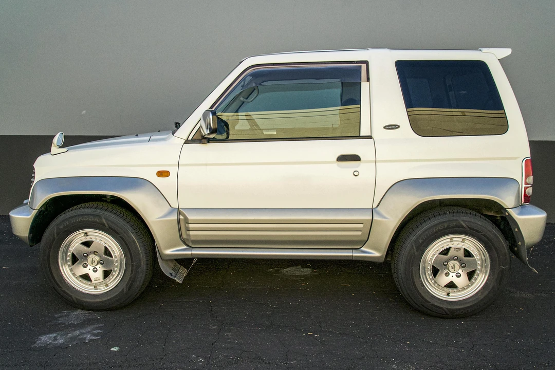 1998 Mitsubishi Pajero/Montero 2nd Gen - Image 3 of 31