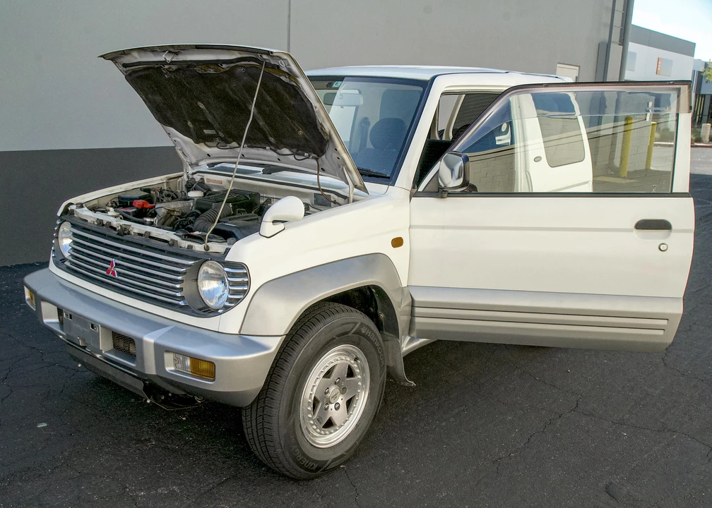 1998 Mitsubishi Pajero/Montero 2nd Gen - Image 17 of 31
