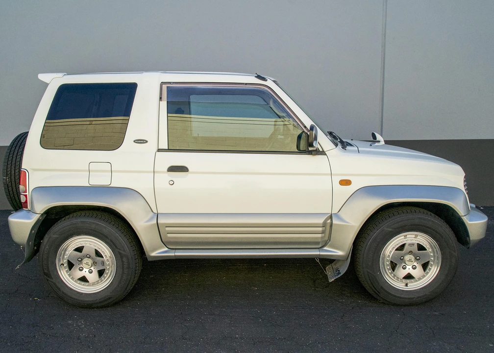 1998 Mitsubishi Pajero/Montero 2nd Gen - Image 15 of 31