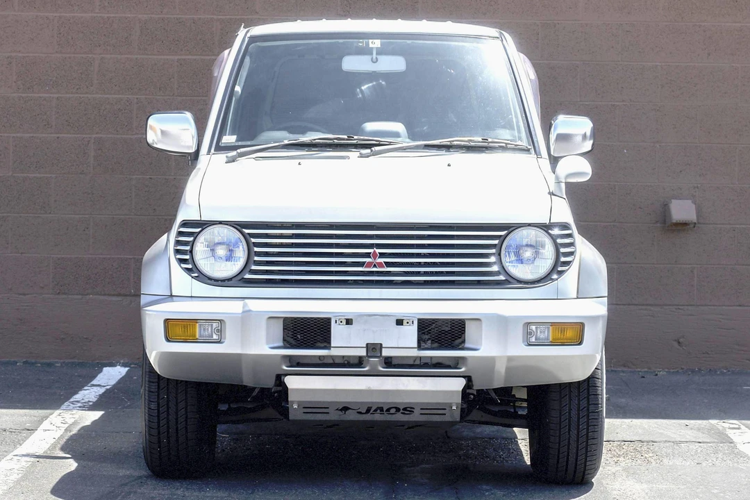 1998 Mitsubishi Pajero/Montero 2nd Gen - Image 2 of 31