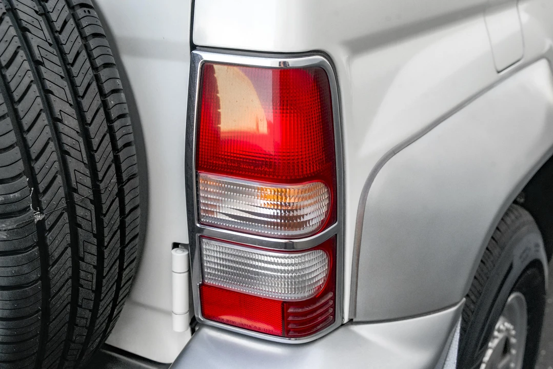 1998 Mitsubishi Pajero/Montero 2nd Gen - Image 31 of 31