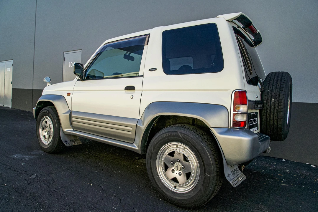 1998 Mitsubishi Pajero/Montero 2nd Gen - Image 10 of 31
